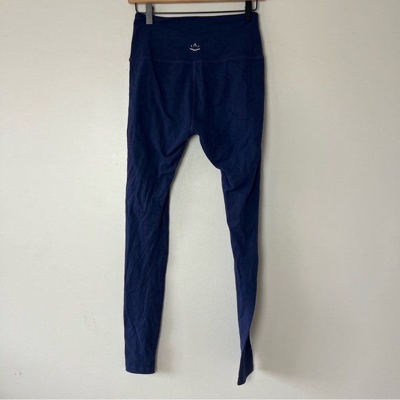 Beyond Yoga The Bar Method Navy Full Length Leggings Large - Picture 2 of 7
